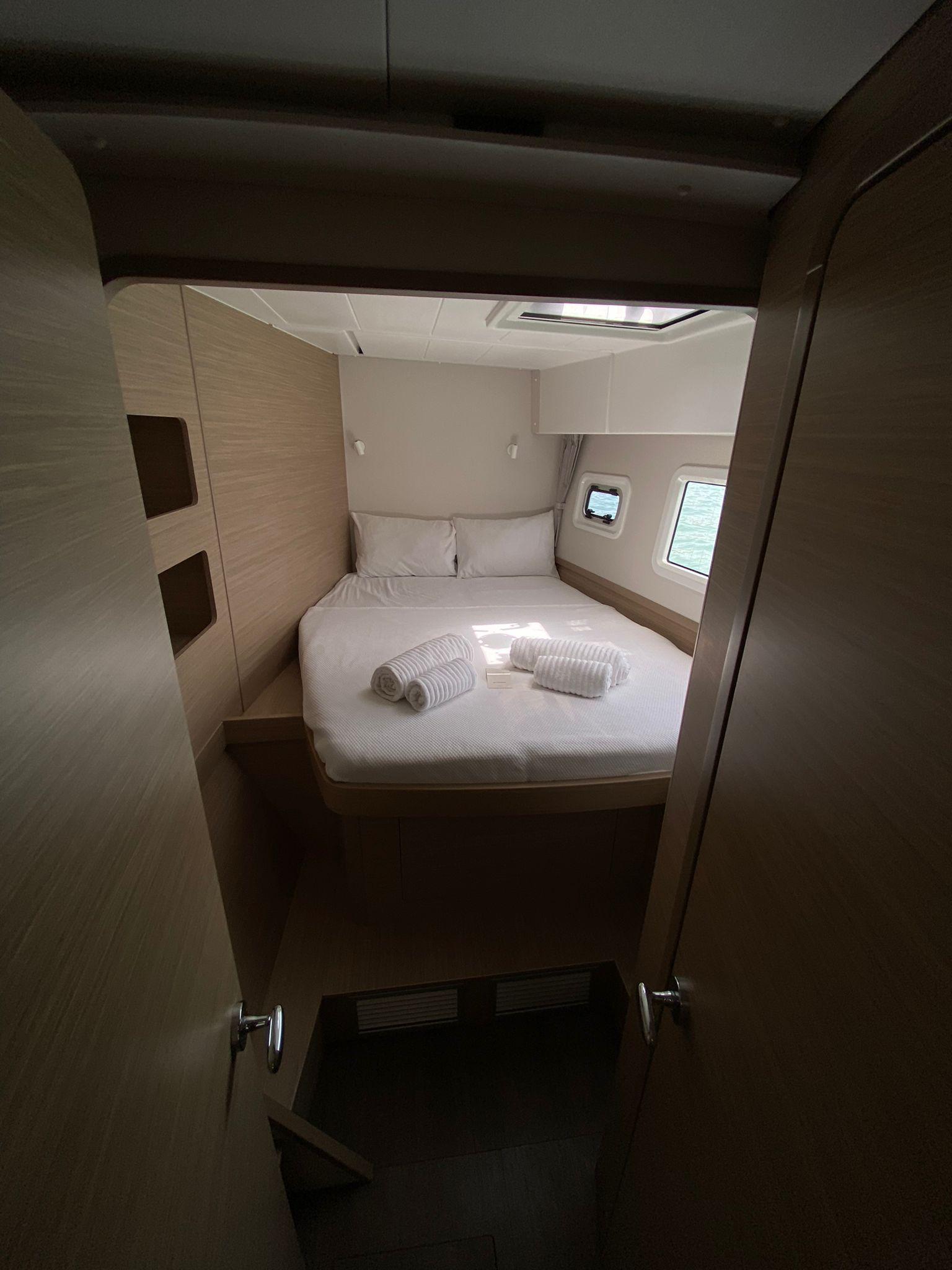 Lagoon 42 - 4 + 1 cab., picture 5