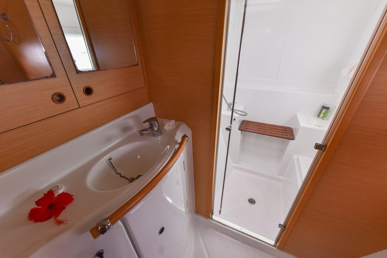 Lagoon 380 - 3 + 2 cab. - Magikal, picture 22