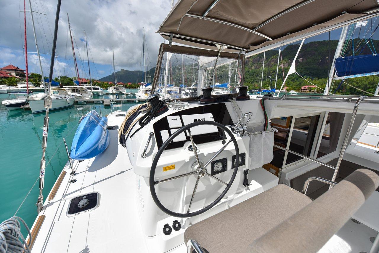 Lagoon 400 S2 - 4 + 2 cab. - Emilio, picture 5