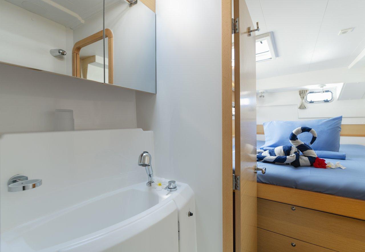 Lagoon 400 S2 - 4 + 2 cab. - Emilio, picture 24