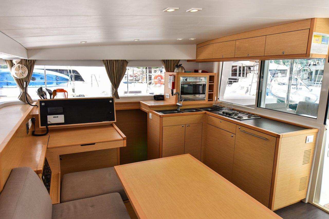 Lagoon 400 S2 - 4 + 2 cab. - Emilio, picture 14