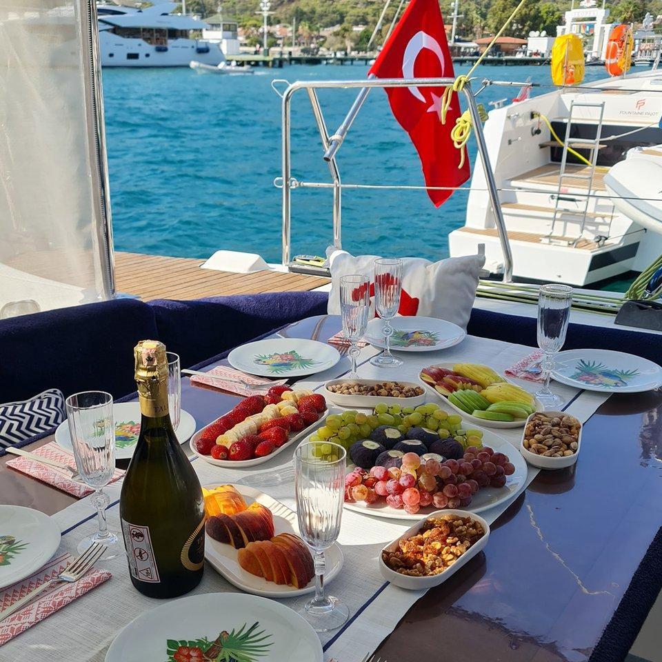 Lagoon 410 S2 - 4 + 1 cab., picture 8