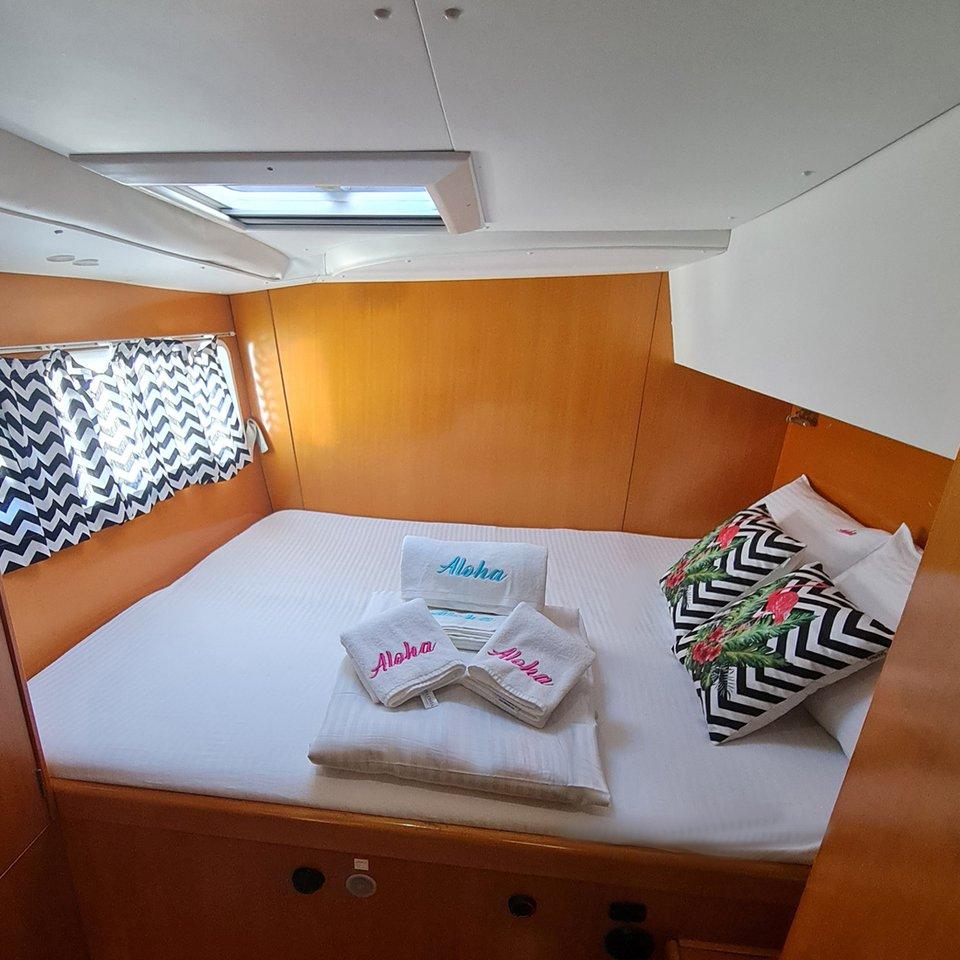 Lagoon 410 S2 - 4 + 1 cab., picture 13