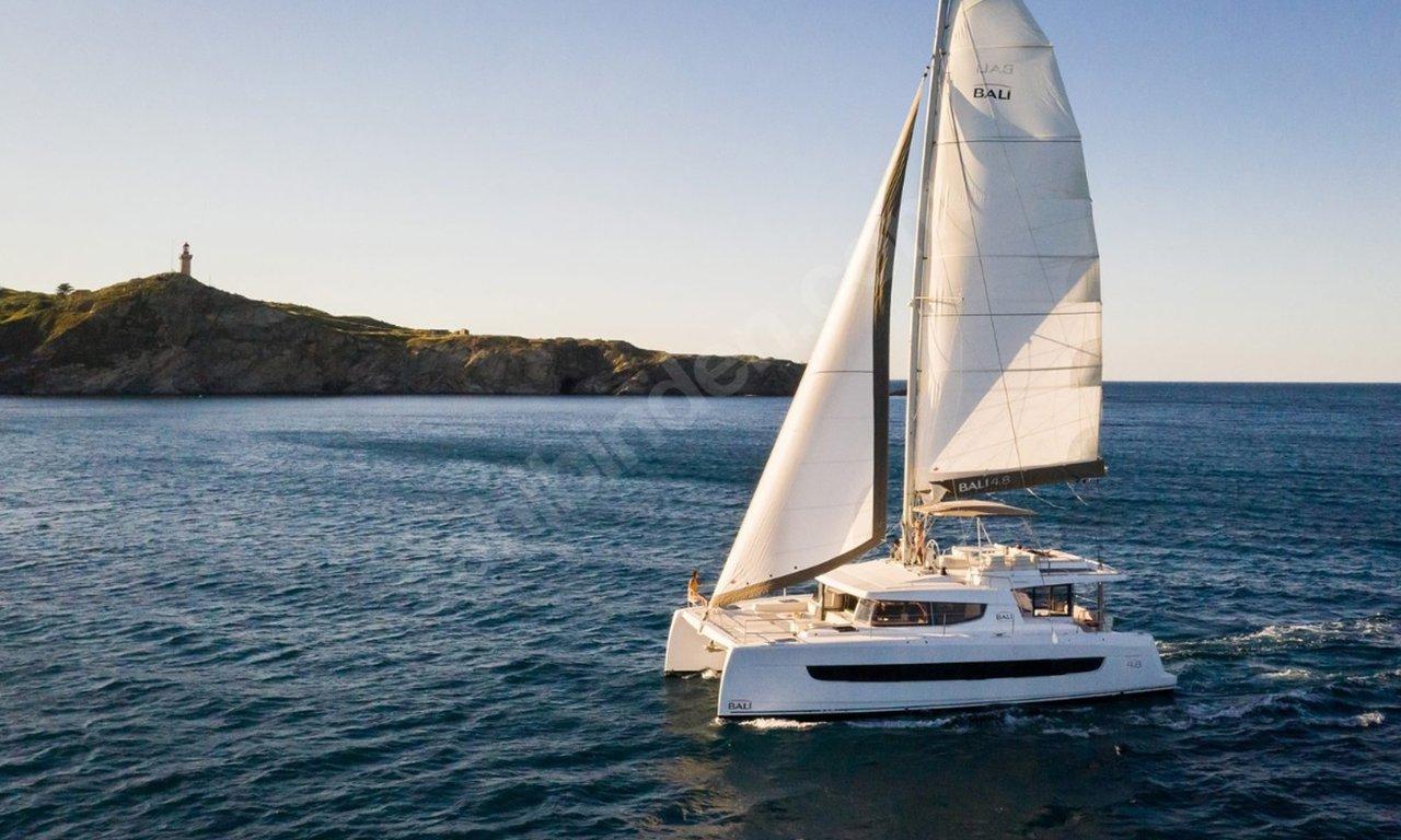 Bali 4.8 OW - 3 + 1 cab., picture 4