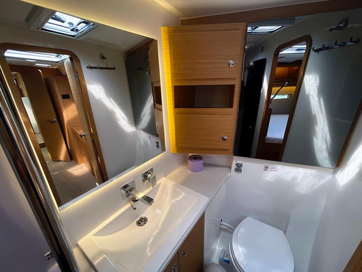 Dufour 56 Exclusive - 4 + 1 cab., picture 28