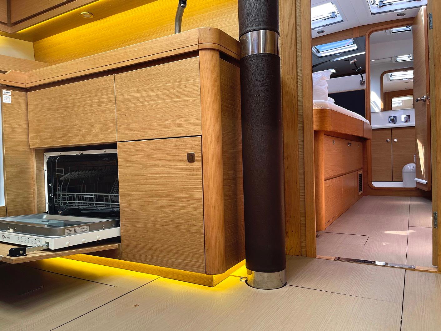 Dufour 56 Exclusive - 4 + 1 cab., picture 25