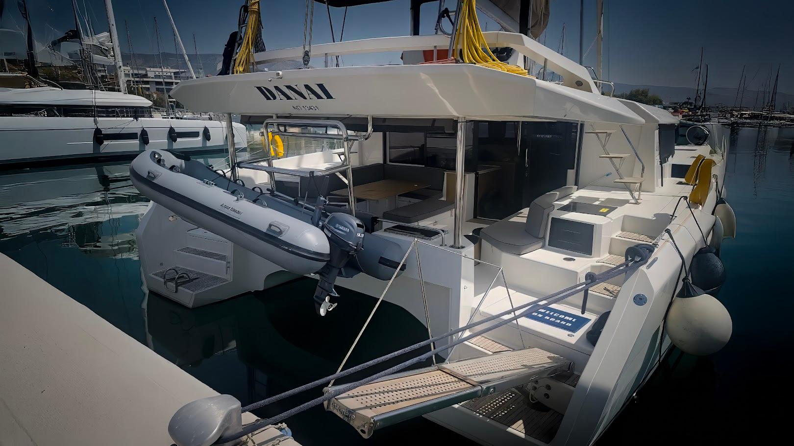 Dufour 48 Catamaran - 5 + 1 cab., picture 4
