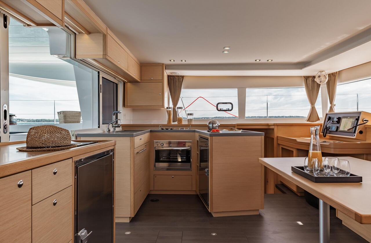 Lagoon 46 - 4 + 1 cab., picture 10