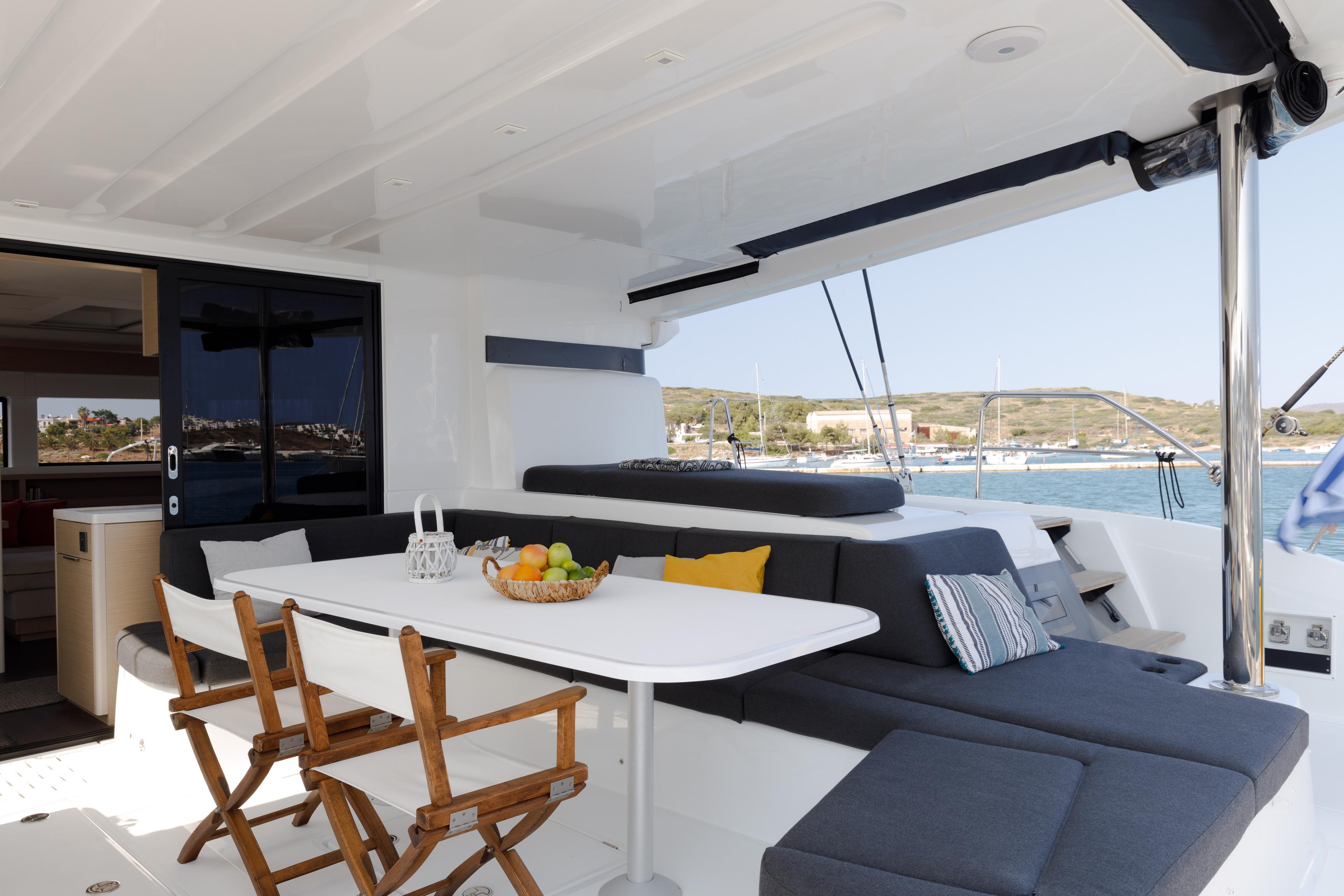 Lagoon 55 - 4 cab., picture 3