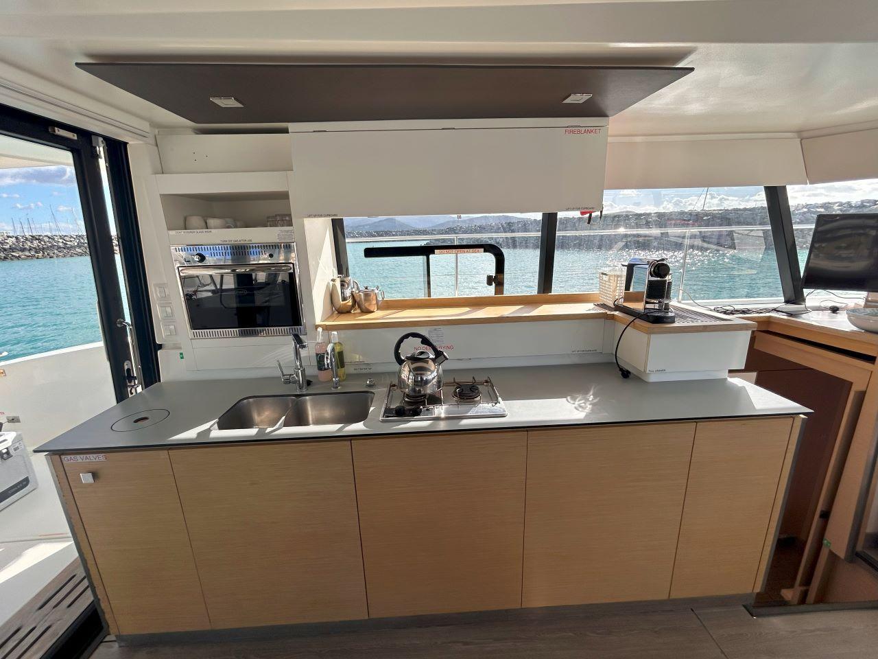 Fountaine Pajot MY 37 - 3 cab. - PLUTON_DB, picture 5
