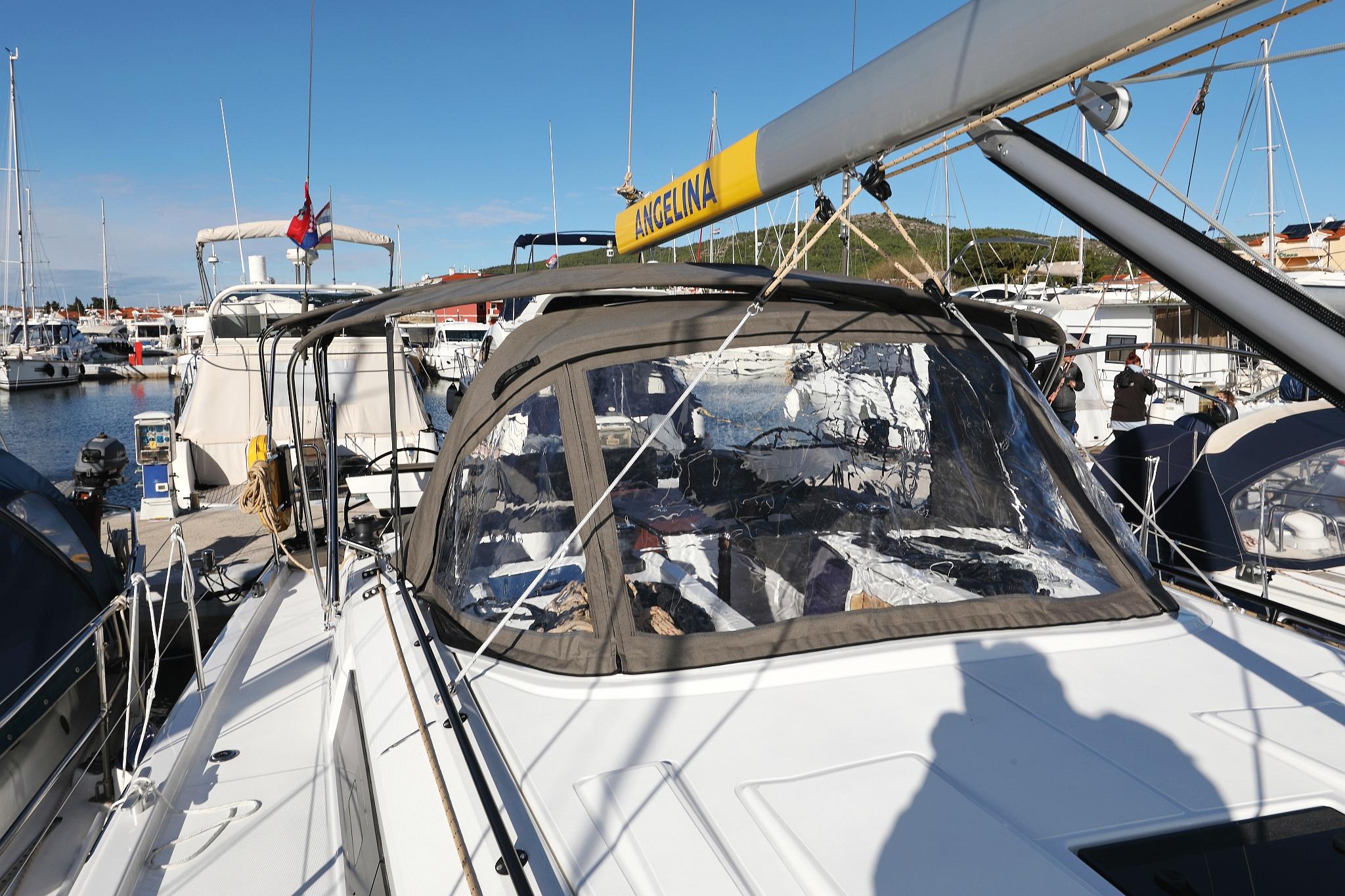 Dufour 41 - 4 cab., picture 12