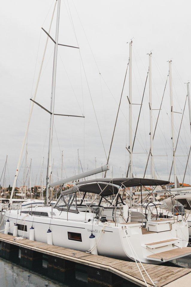 Oceanis 51.1 - 5 + 1 cab., picture 4