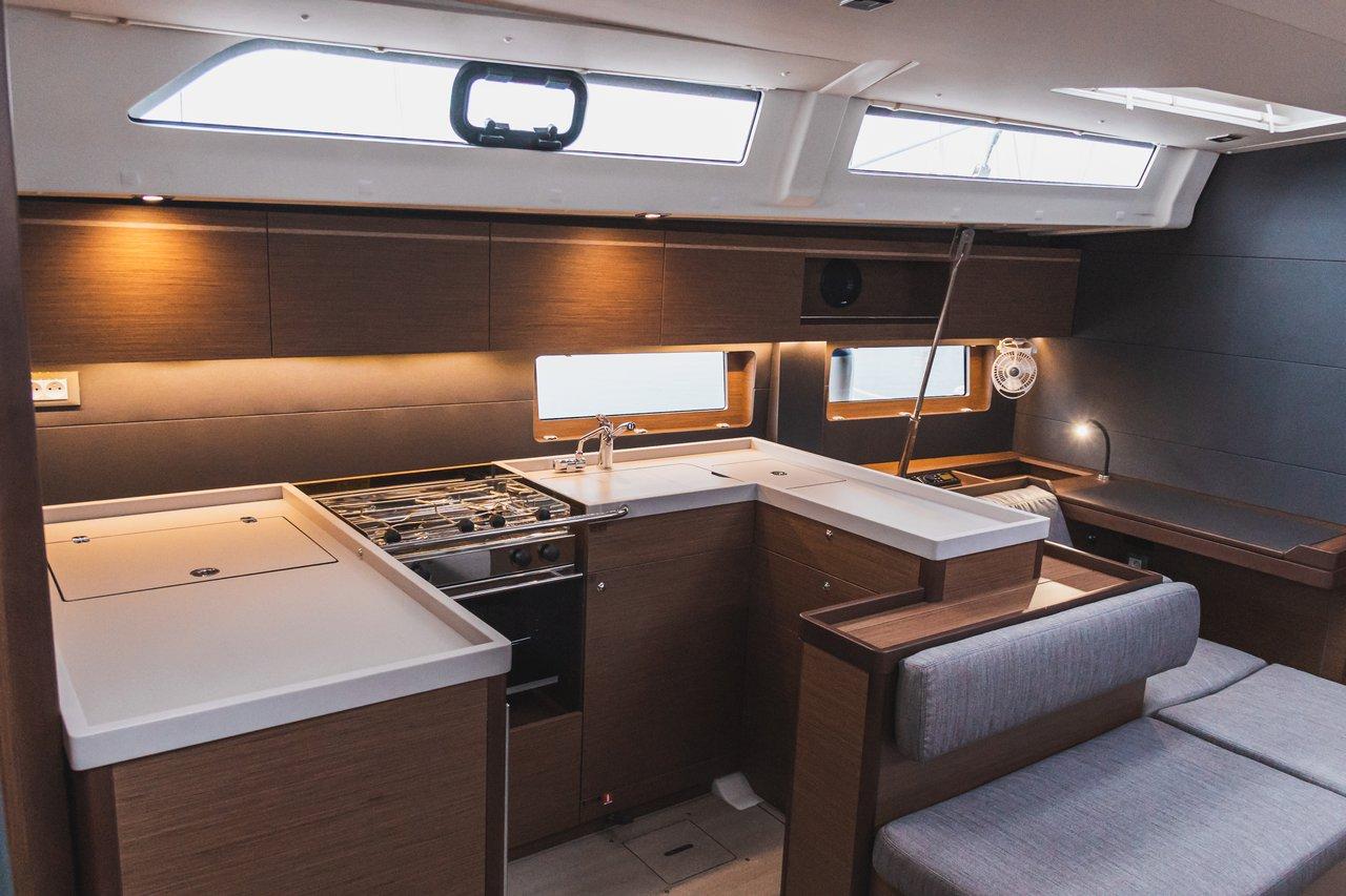 Oceanis 51.1 - 5 + 1 cab., picture 12
