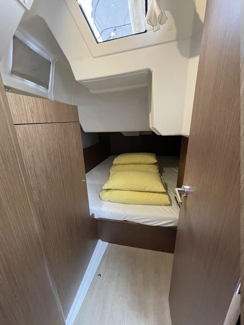 Oceanis 38.1, picture 16