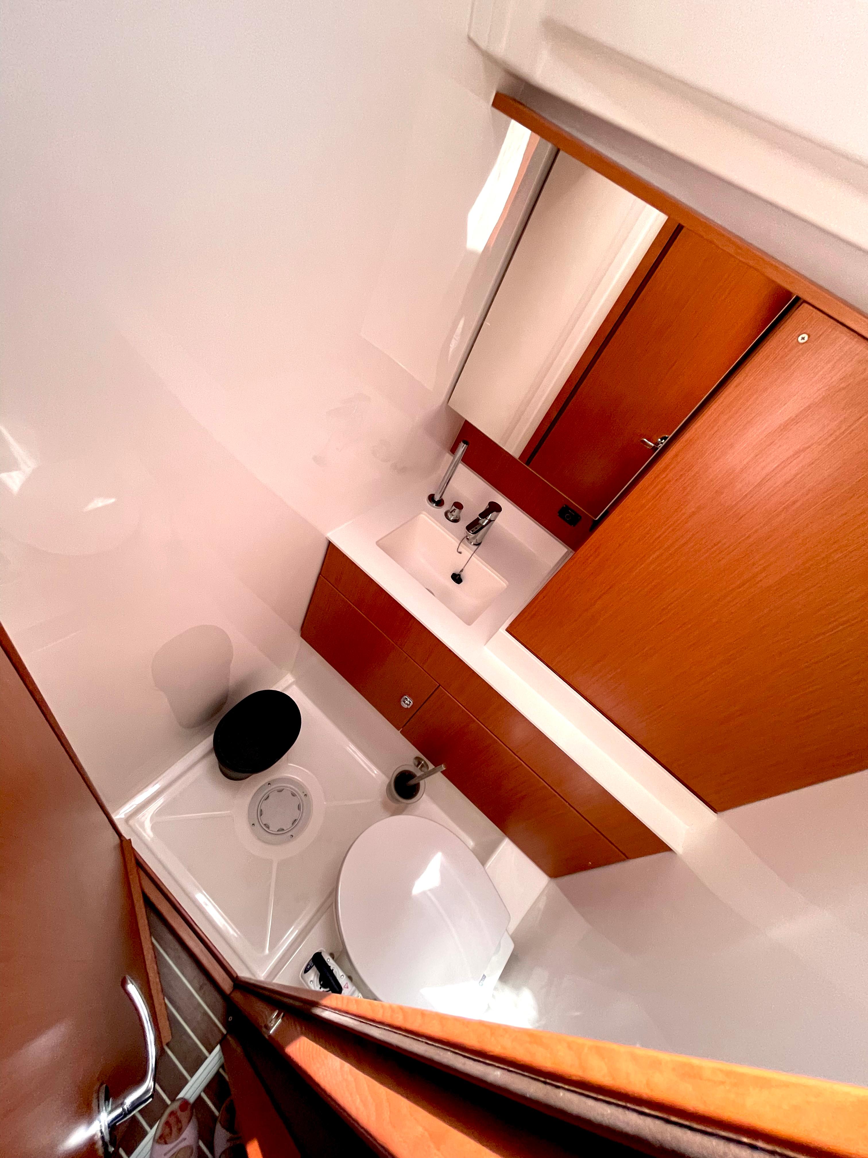 Bavaria C50 Holiday - 5 cab., picture 12