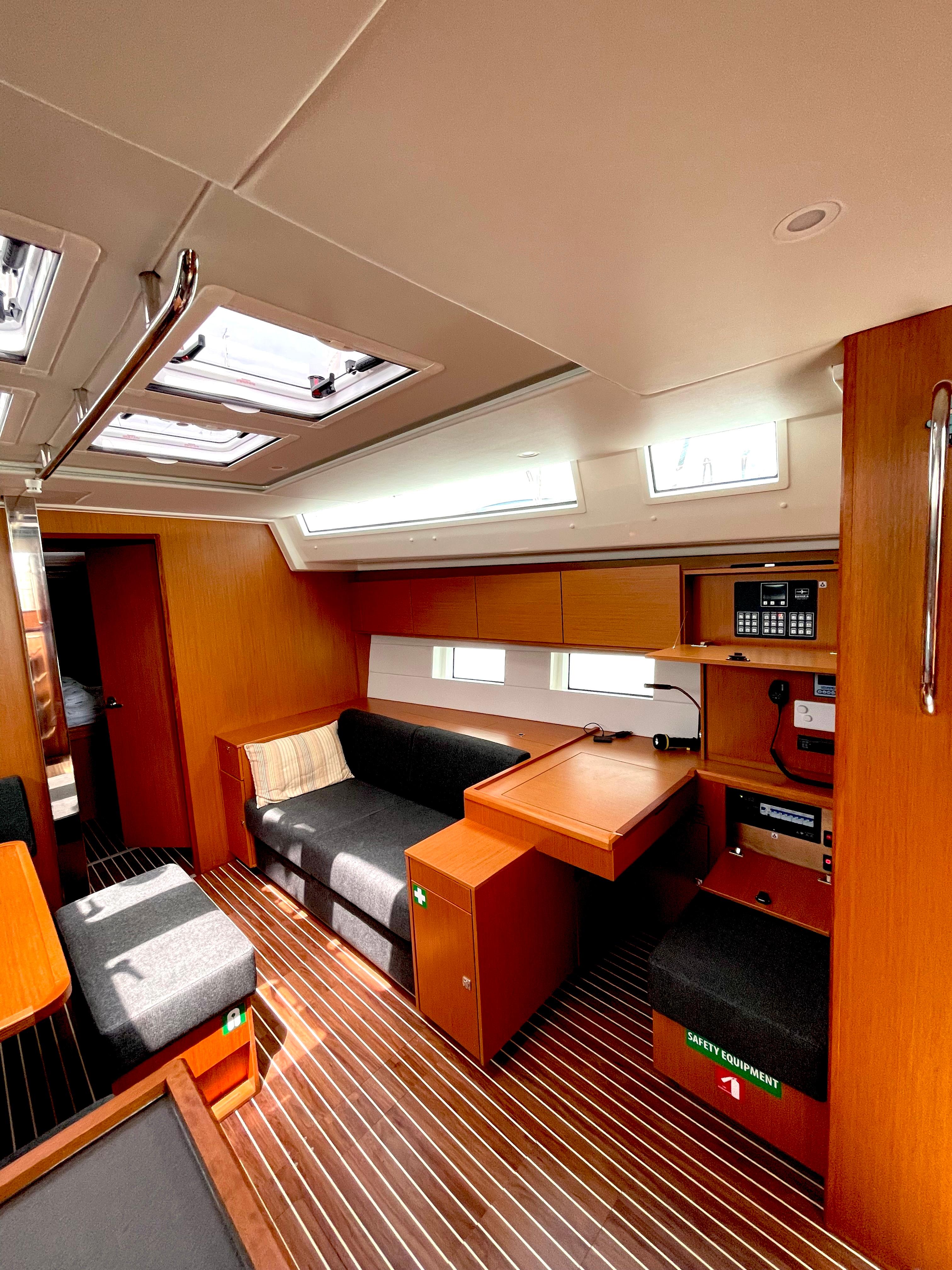 Bavaria C50 Holiday - 5 cab., picture 6