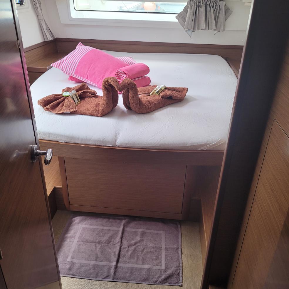 Lagoon 42 - 4 + 2 cab., picture 8