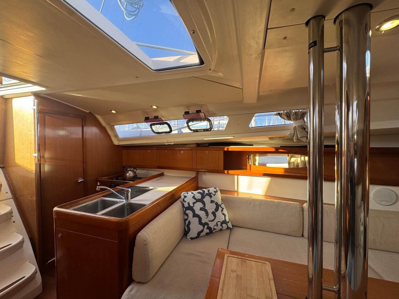 Oceanis 34 - Tayrona, picture 6