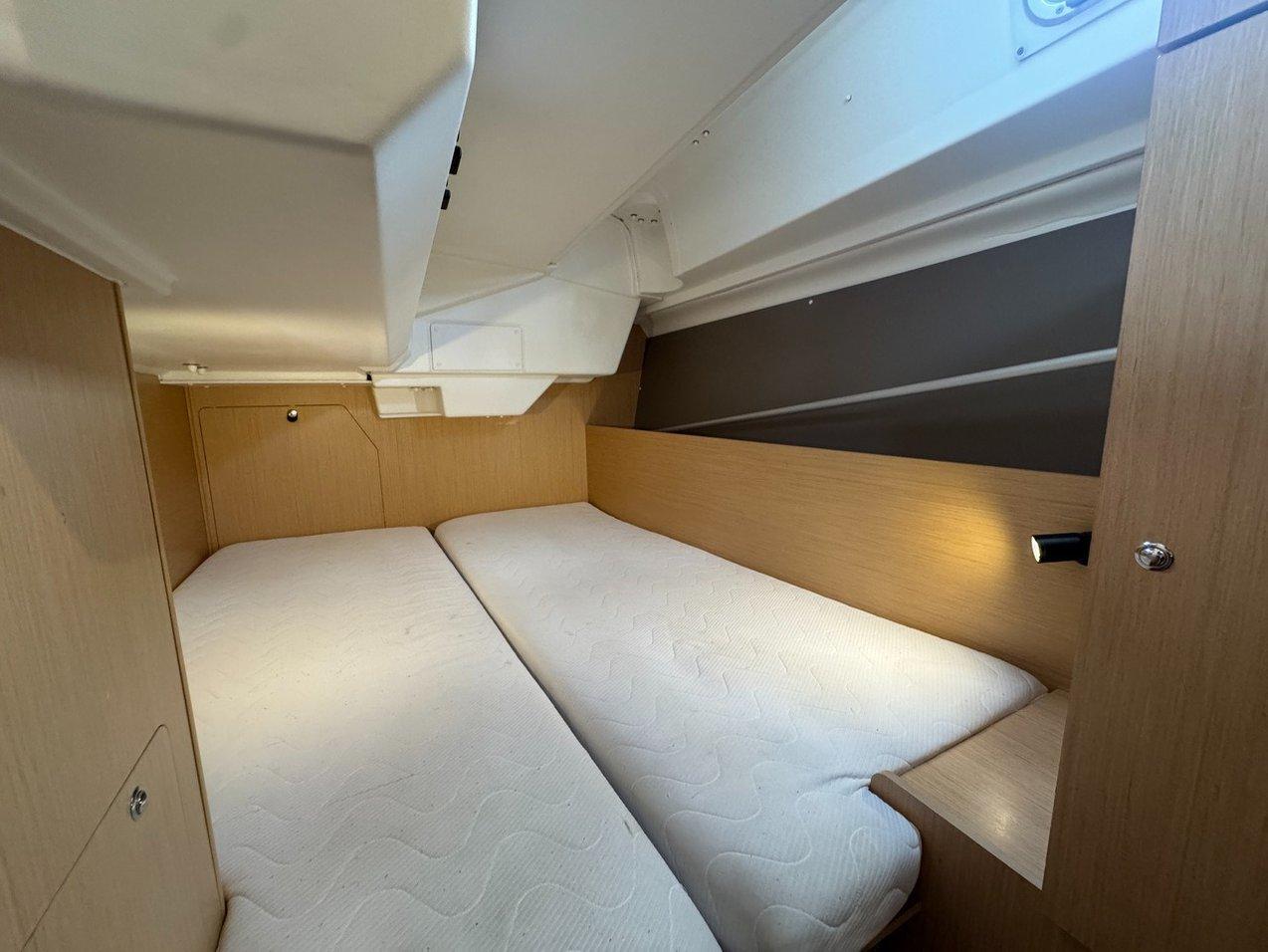 Oceanis 38.1 - Delfino, picture 10