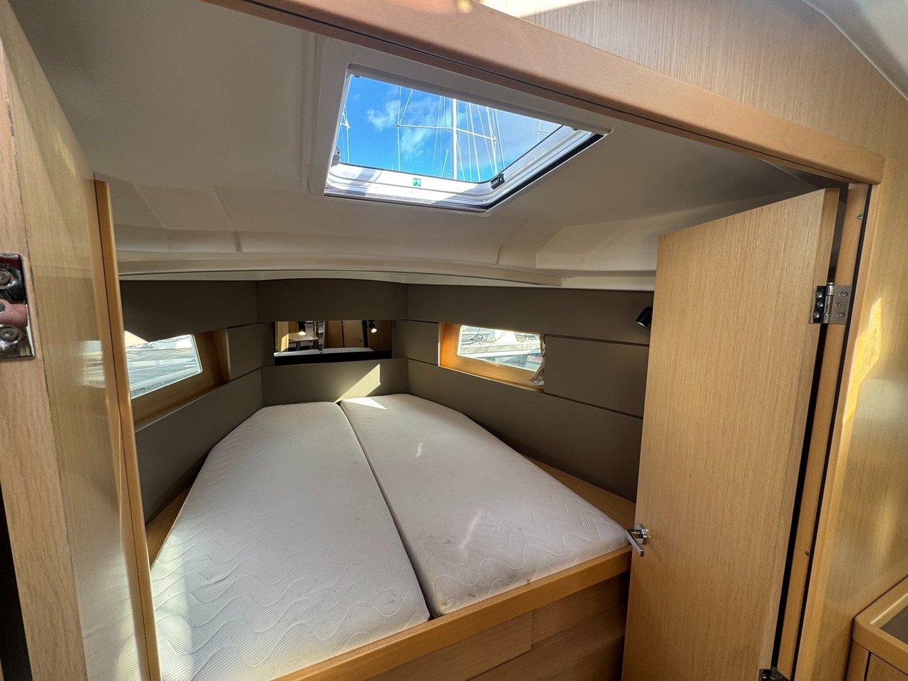 Oceanis 38.1 - Delfino, picture 8