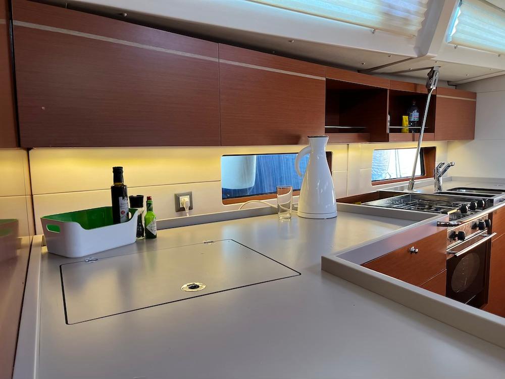 Oceanis 46.1, picture 5