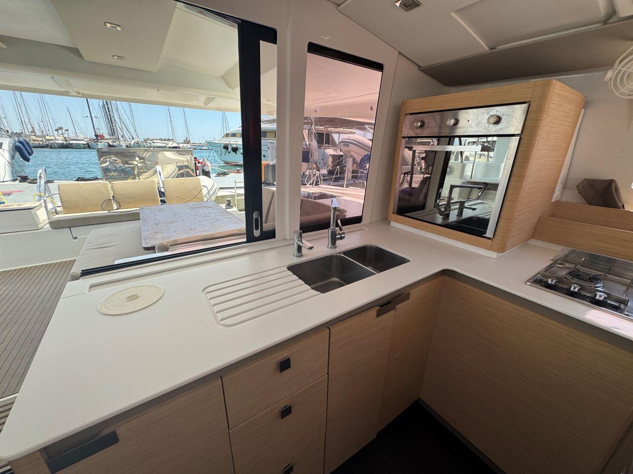 Fountaine Pajot Astrea 42 Quatuor, picture 10