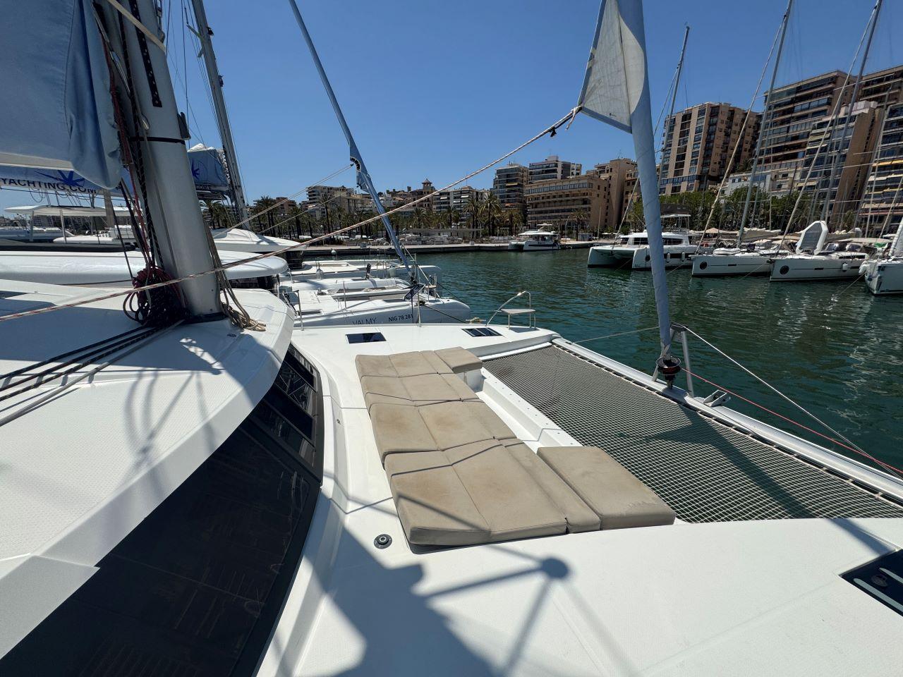 Fountaine Pajot Astrea 42 Quatuor, picture 7