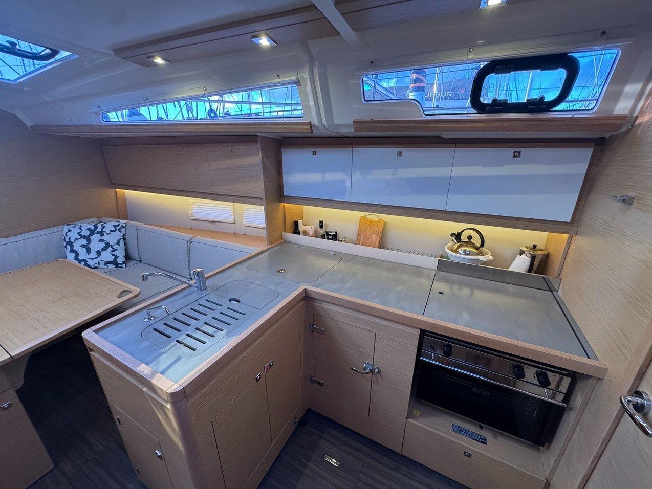Dufour 390 - Stella Marie IV, picture 7