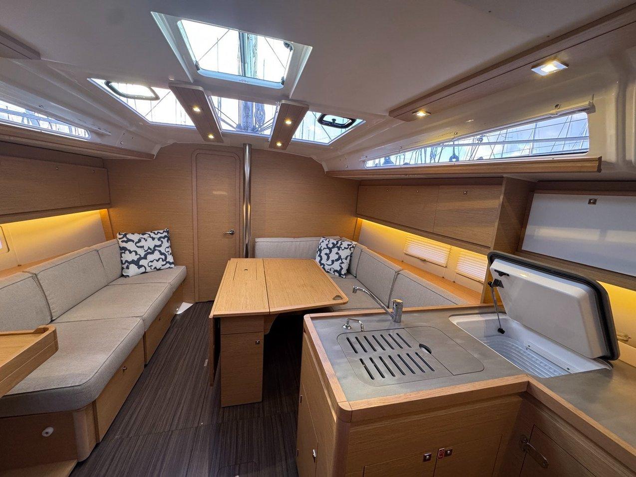 Dufour 390 - Stella Marie IV, picture 3