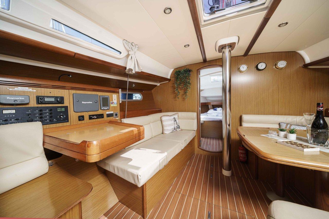 Sun Odyssey 42i, picture 23