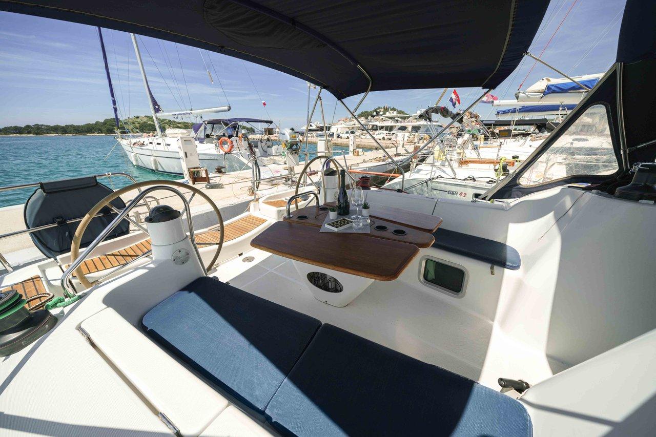 Sun Odyssey 42i, picture 15