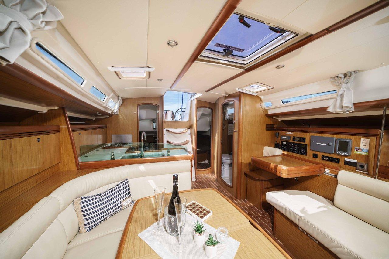 Sun Odyssey 42i, picture 25
