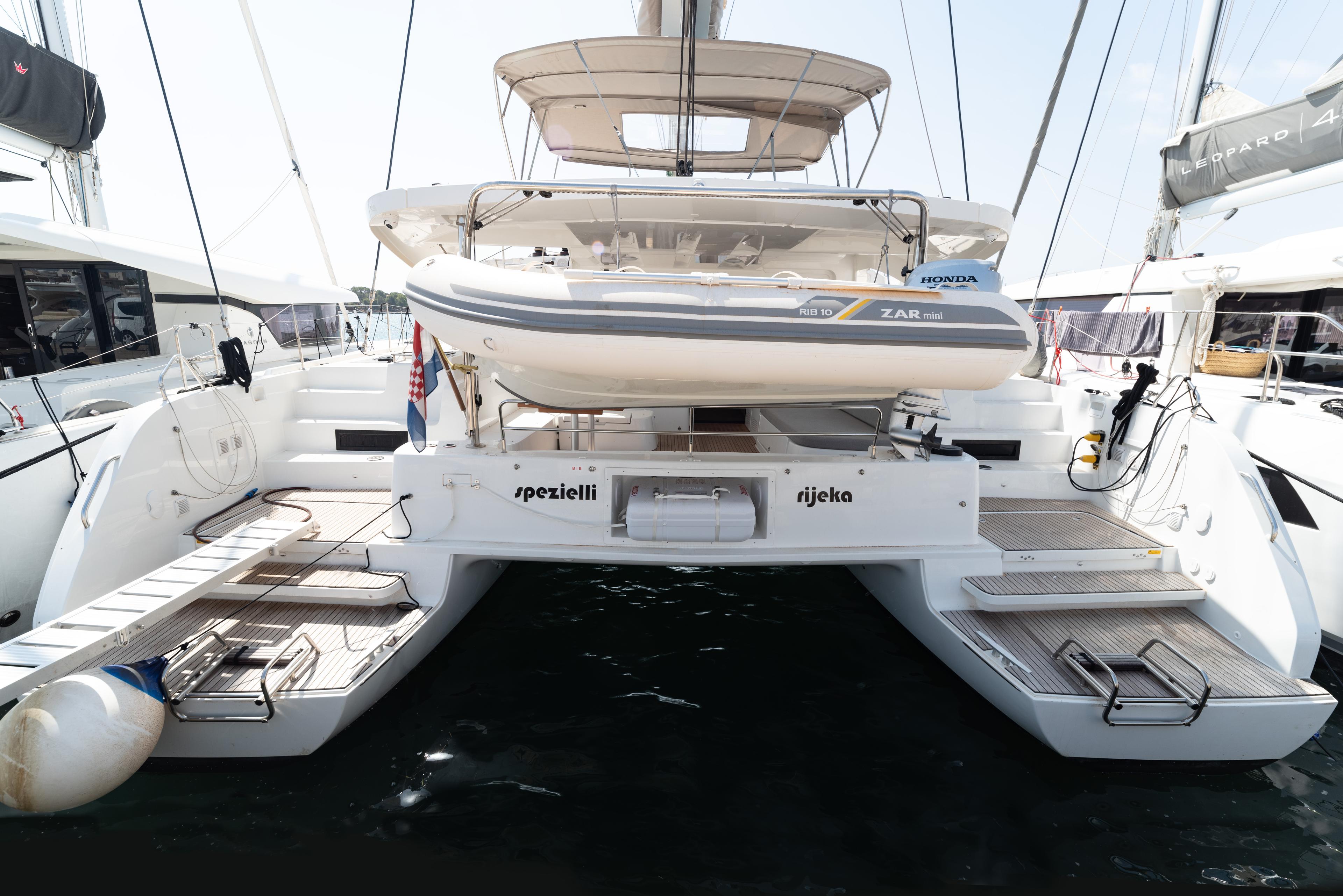 Lagoon 46 - 4 + 2 cab., picture 4