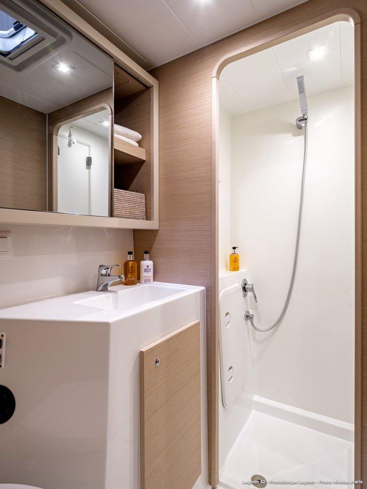 Lagoon 42 - 4 + 2 cab., picture 23
