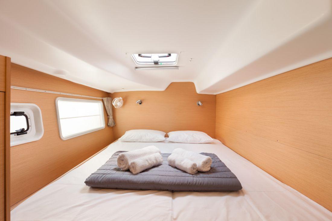 Lagoon 380 S2 - 4 + 2 cab. - Vienna, picture 14