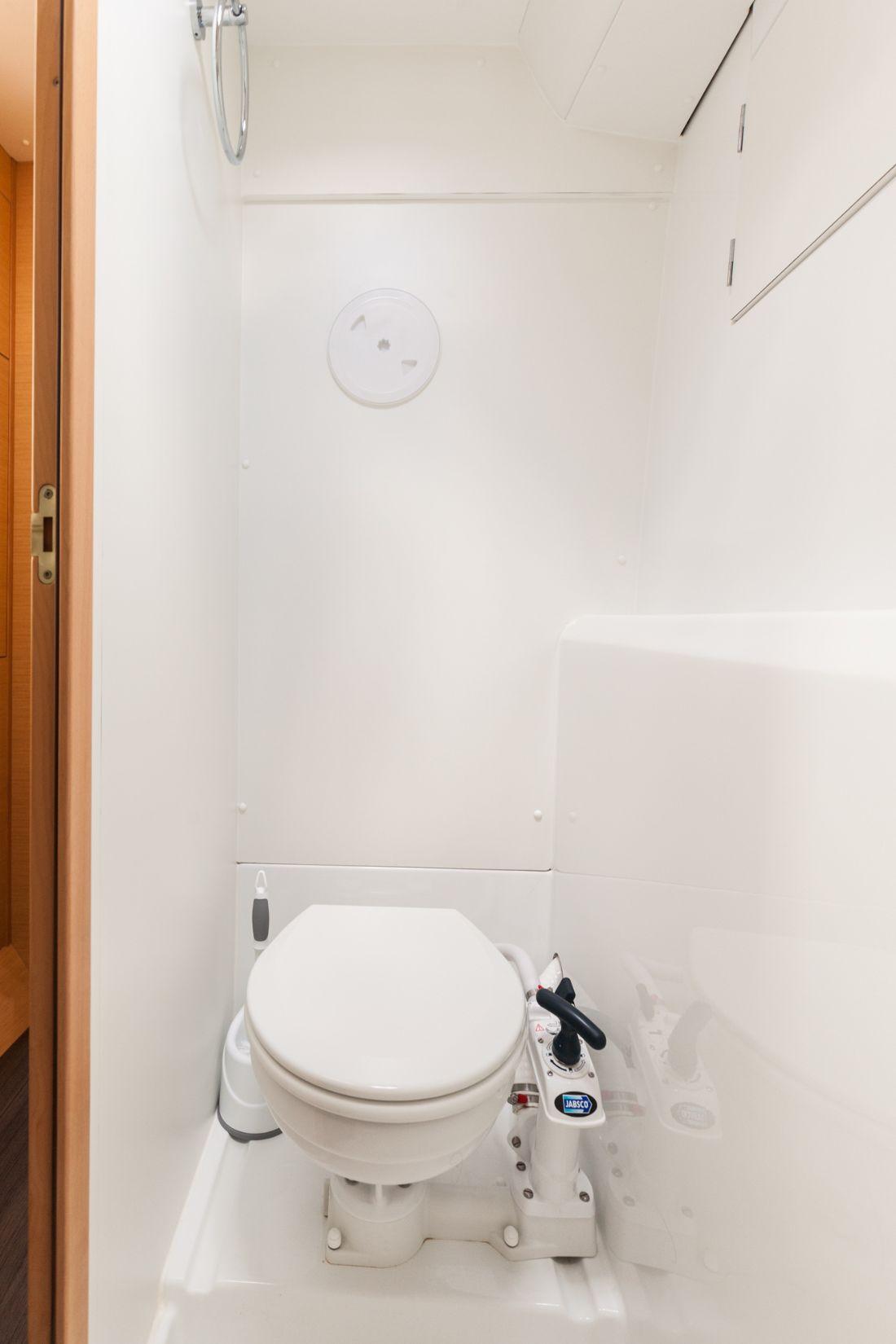 Lagoon 380 S2 - 4 + 2 cab. - Vienna, picture 16