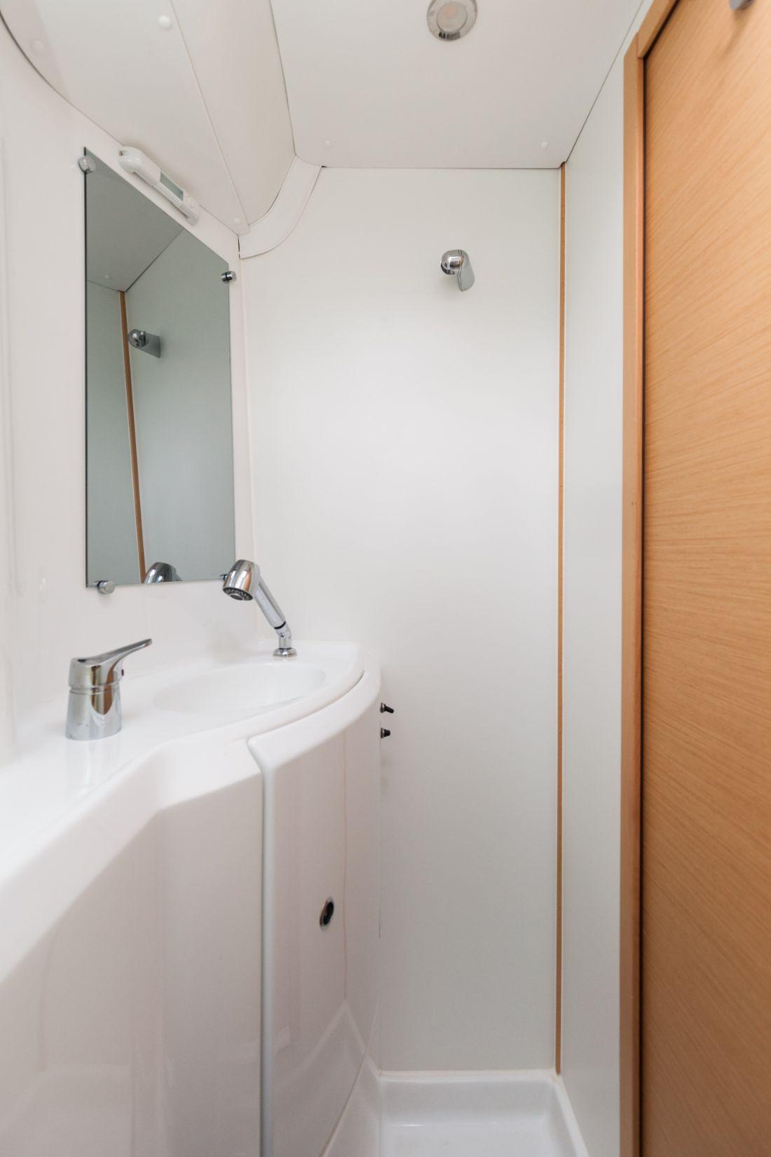 Lagoon 380 S2 - 4 + 2 cab. - Vienna, picture 17