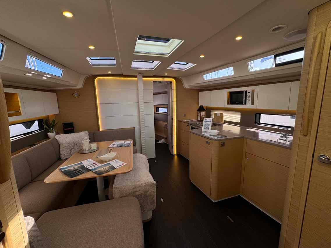 Dufour 41 - 3 cab., picture 14
