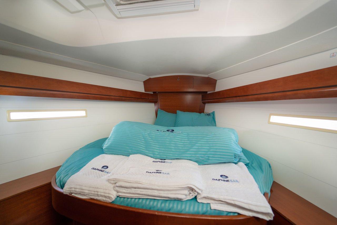 Dufour 425 GL, picture 8