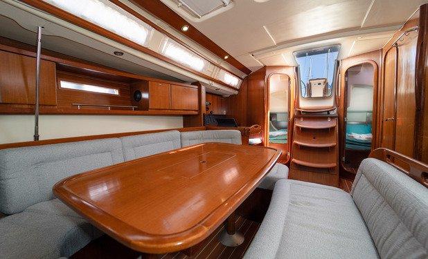 Dufour 425 GL, picture 6