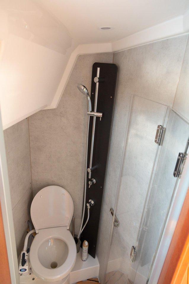 Bavaria C42, picture 17