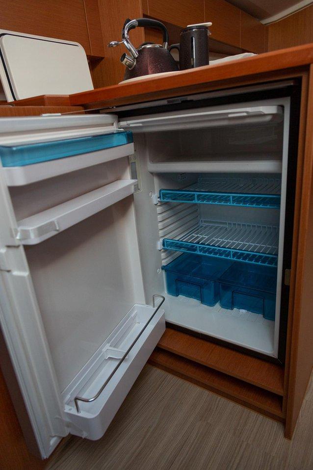 Bavaria C42, picture 7