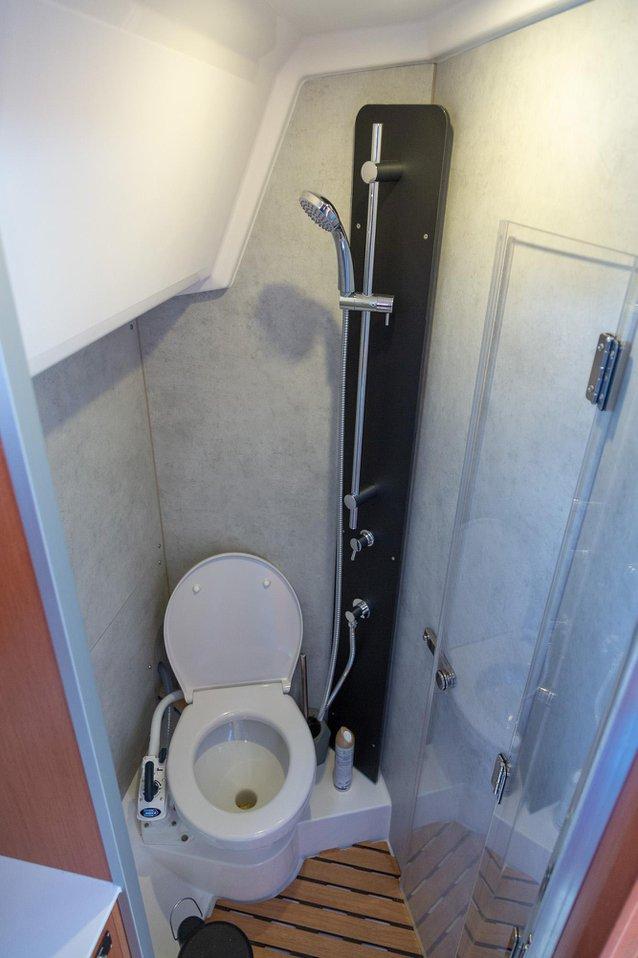 Bavaria C42, picture 19