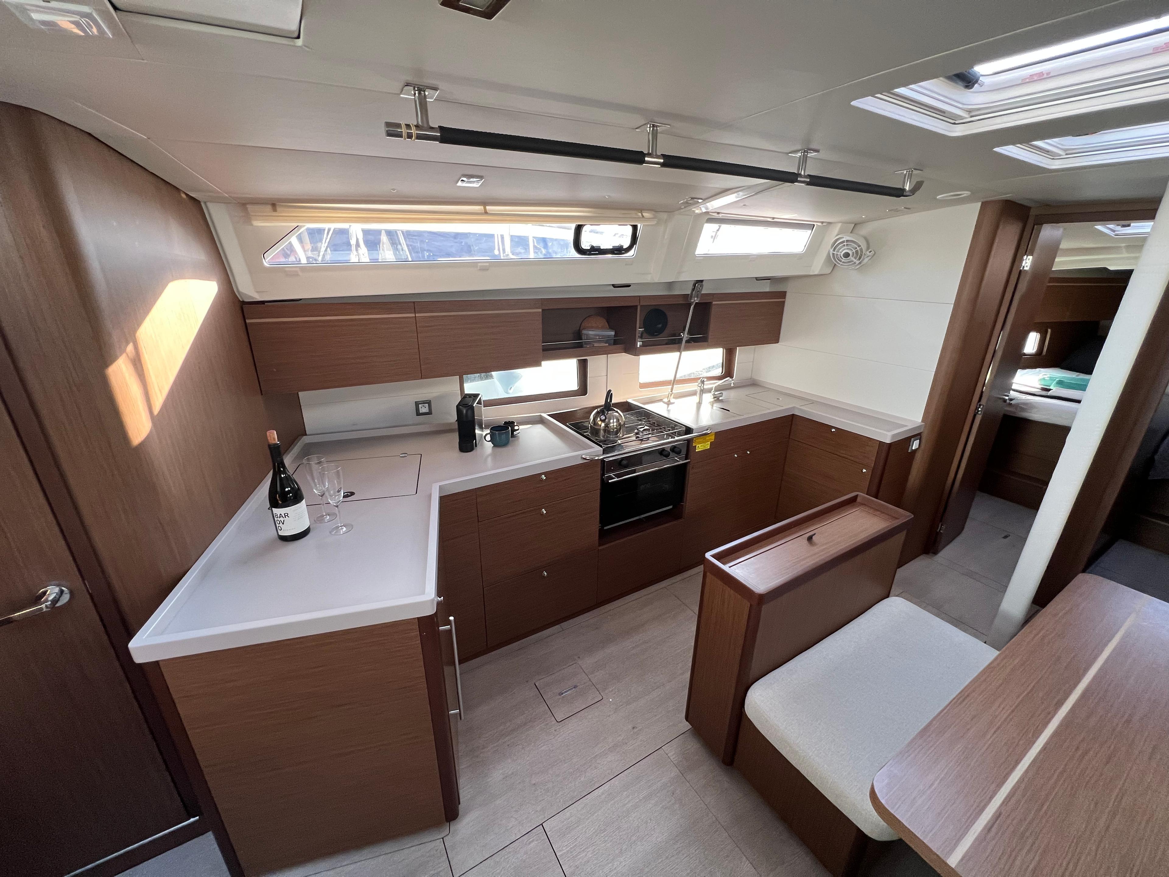 Oceanis 46.1, picture 11