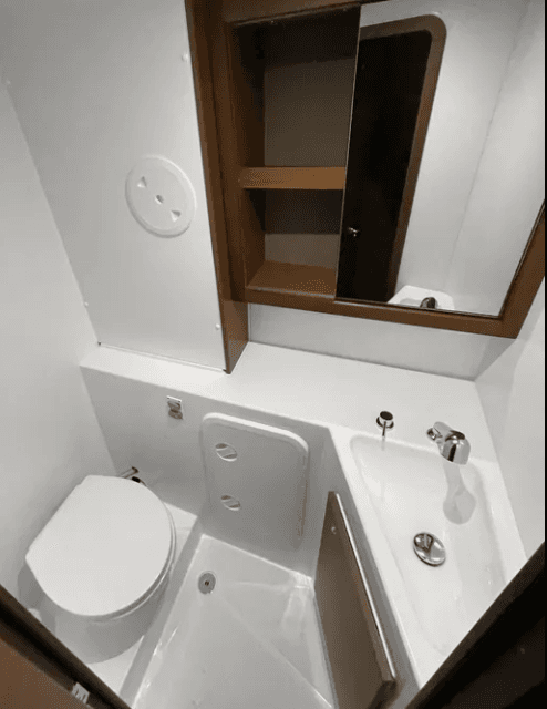 Lagoon 42 - 4 + 2 cab., picture 10