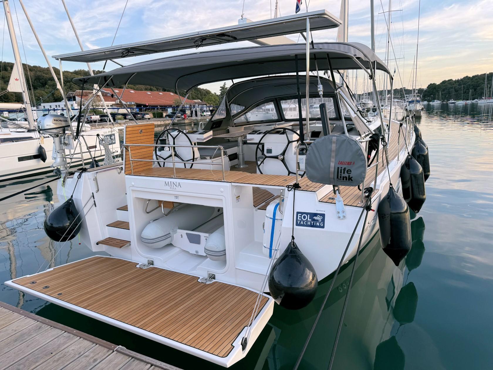 Bavaria C57 Style - 5 + 1 cab., picture 6