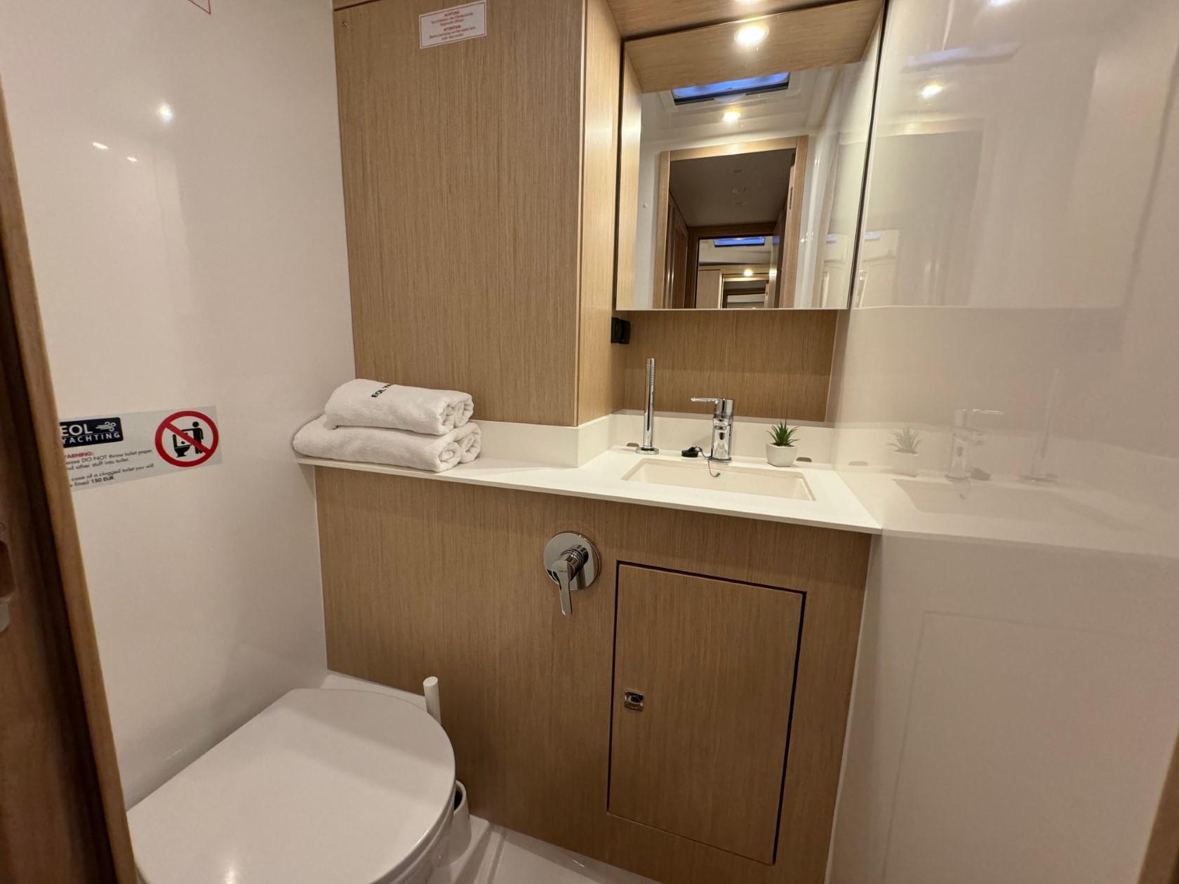 Bavaria C57 Style - 5 + 1 cab., picture 55