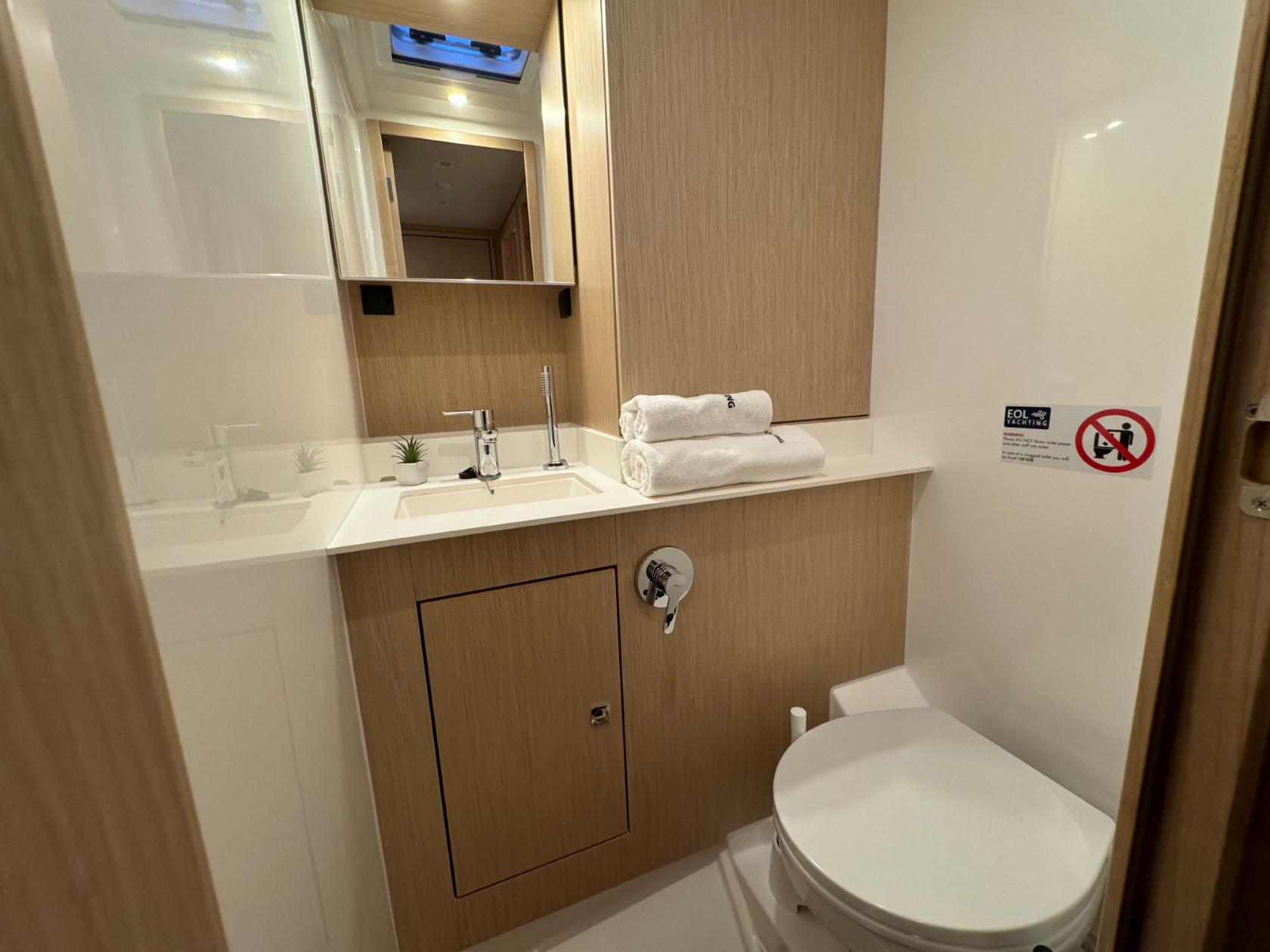 Bavaria C57 Style - 5 + 1 cab., picture 54