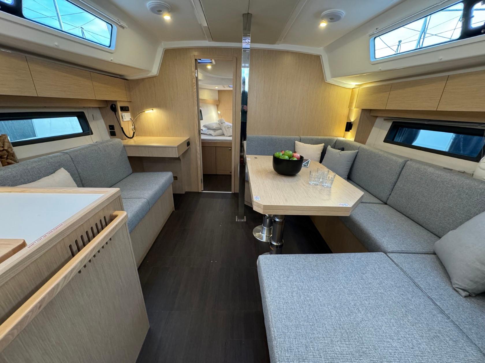 Bavaria C42, picture 25