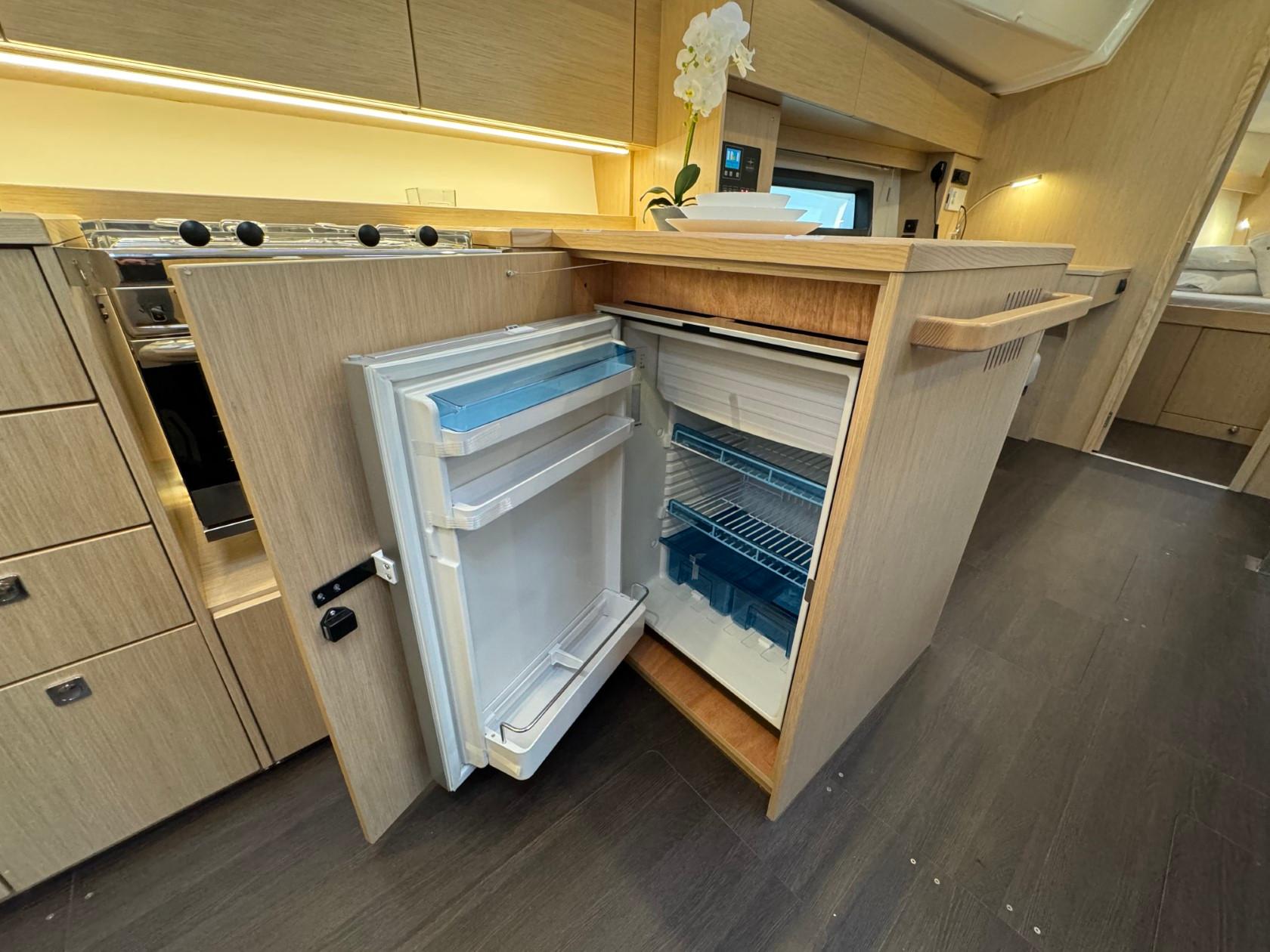 Bavaria C42, picture 27